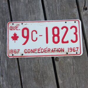 Vintage 1867 Confederation 1967 Quebec License Plate
